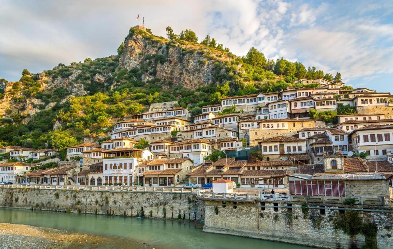 My Hostel In Berat Esterno foto